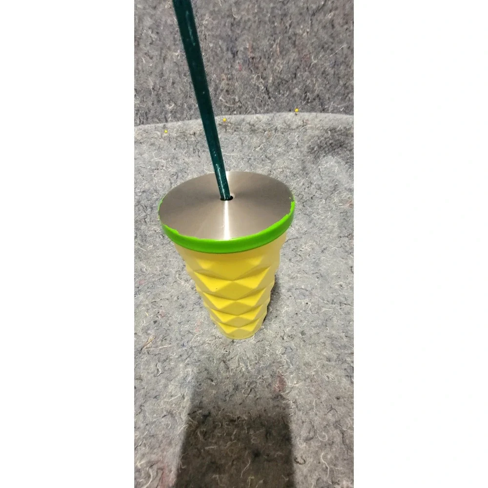 Starbucks 2016 Hawaii 16 oz Metal Pineapple Coffee Tumbler W/‎ Lid and Straw